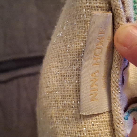 Nina Home Decorate Pillow NWOT - Picture 3 of 4